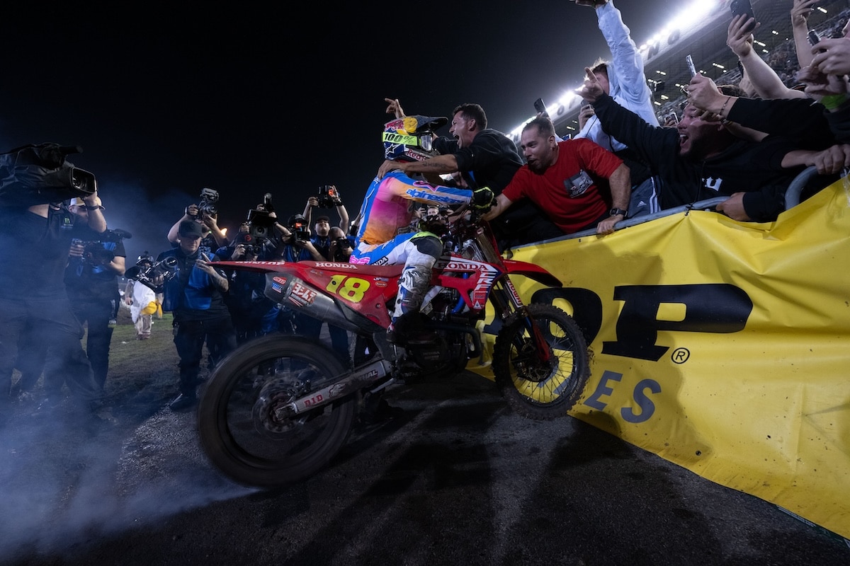 Jett Lawrence celebrates after winning the 2024 Daytona Supercross. Photo: Align Media