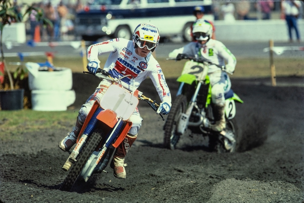 Jeff Ward (#2) and Johnny. O'Mara at the 1985 Daytona SX. Ward didn't take over the championship lead until round 7 (Houston).