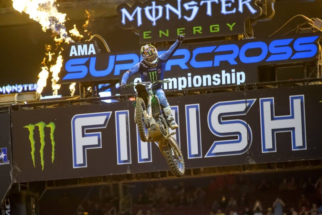 Eli Tomac wins the overall at the 2024 St. Louis Supercross. Photo: Octopi