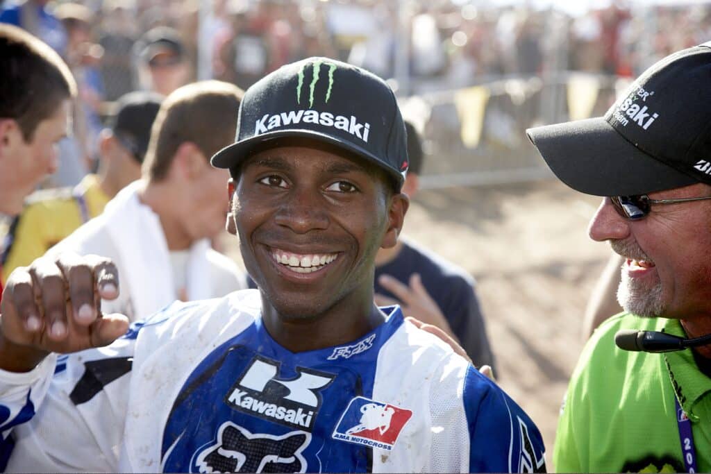 James Stewart celebrates the victory at Hangtown 2008, his first ever back to back win in 450MX. Photo: Frank Hoppen