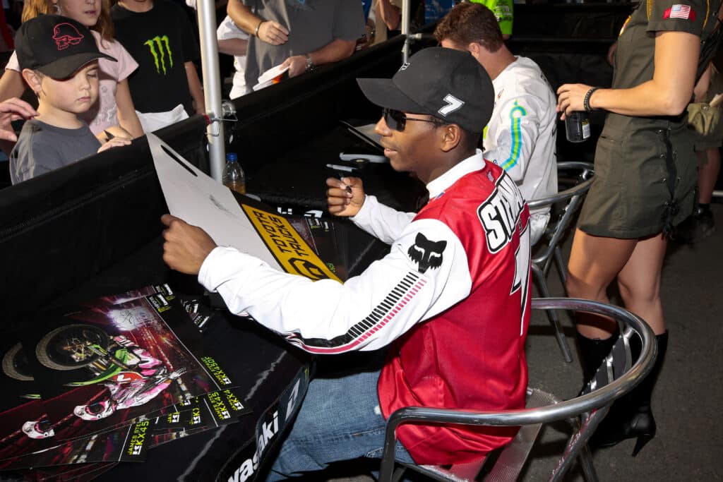 James Stewart still signed autographs for the fans at Anaheim 2 in 2008 but he didn't race that evening. Photo: Frank Hoppen